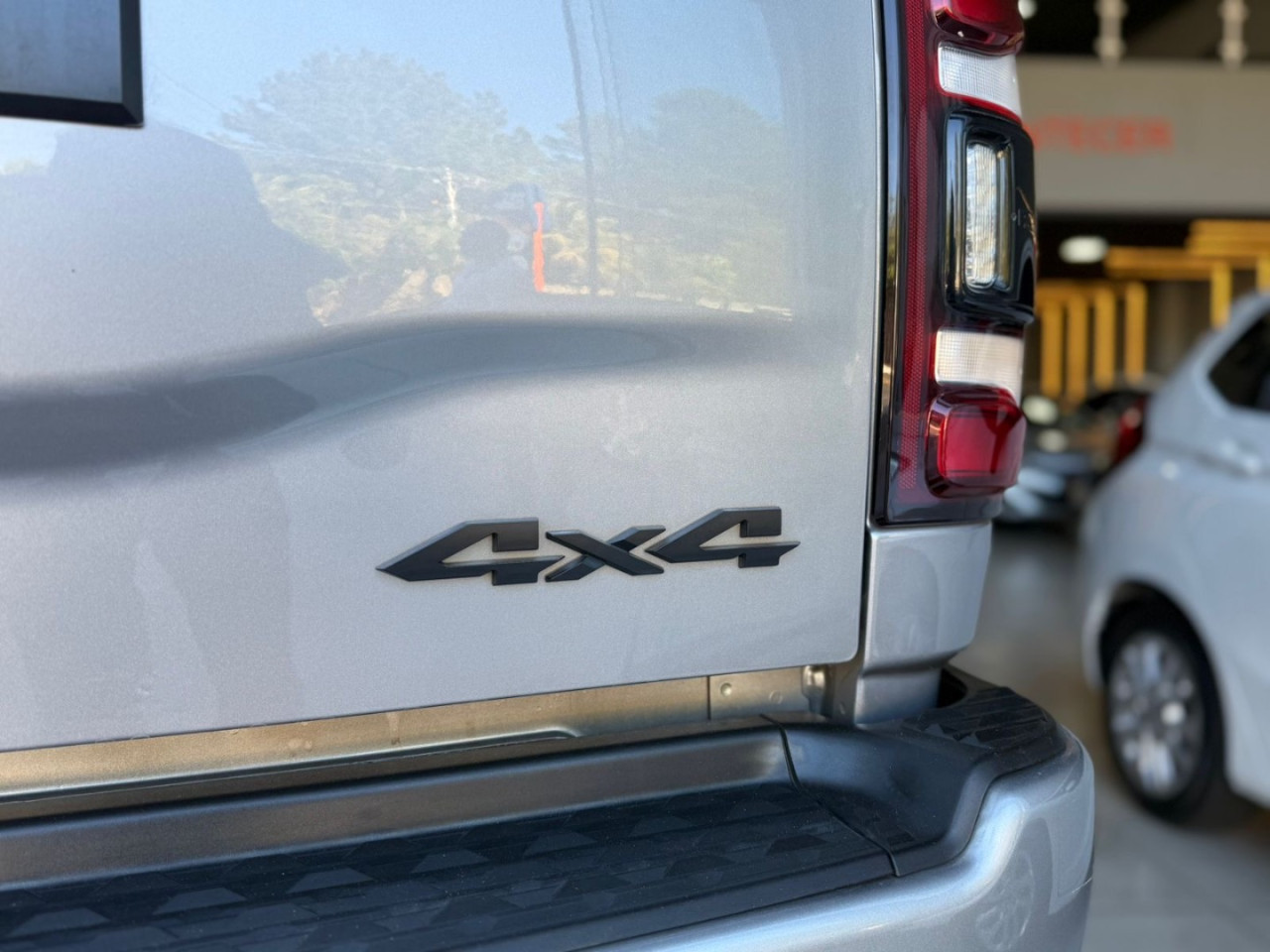 2500 6.7 I6 24V SLT CABINE DUPLA TURBO DIESEL LARAMIE 4X4 AUTOMÁTICO