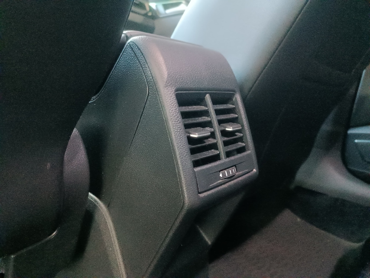 VOLKSWAGEN Nivus 1.0 4P FLEX 200 TSI HIGHLINE TURBO AUTOMÁTICO