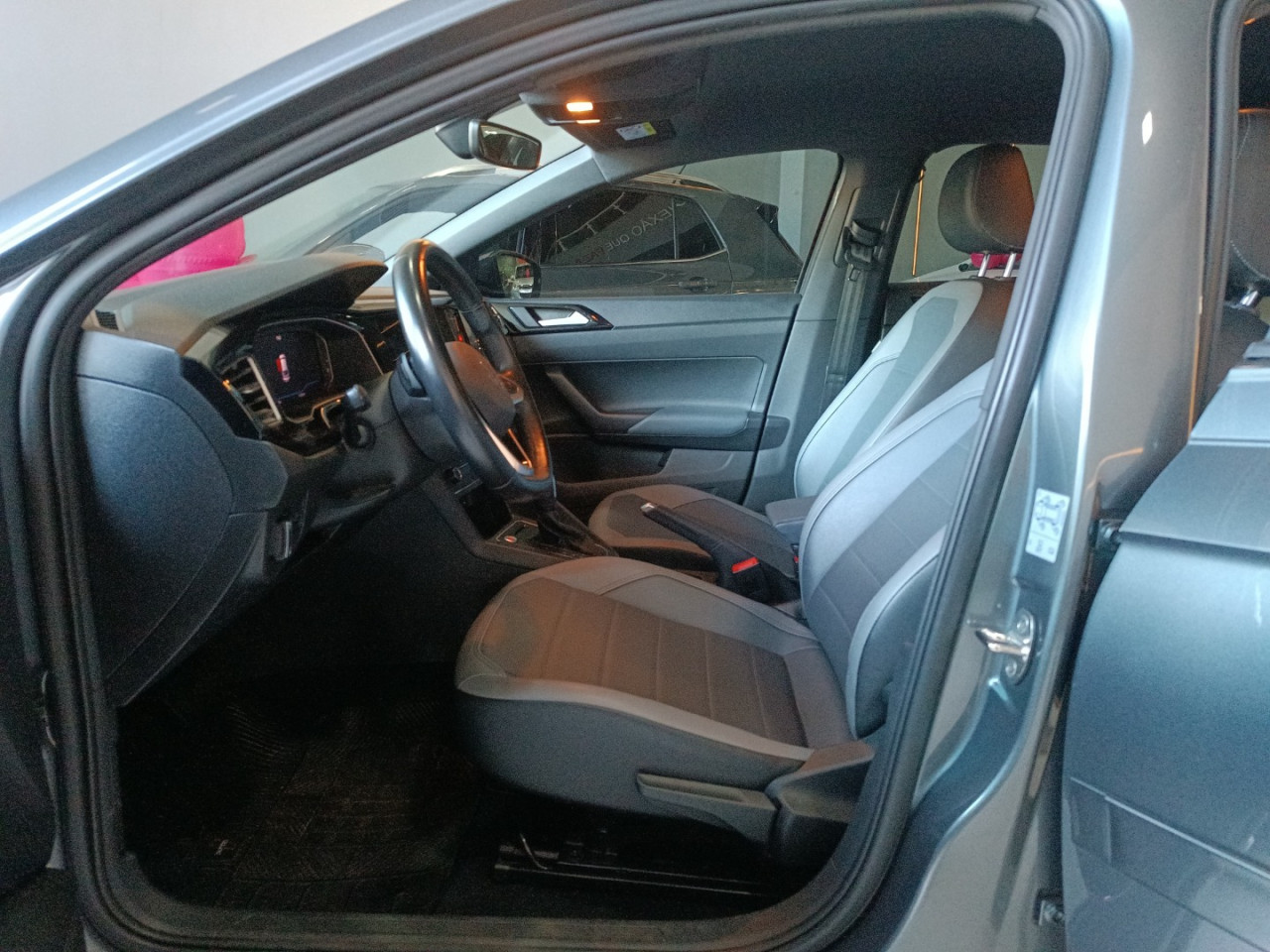 Nivus 1.0 4P FLEX 200 TSI HIGHLINE TURBO AUTOMÁTICO