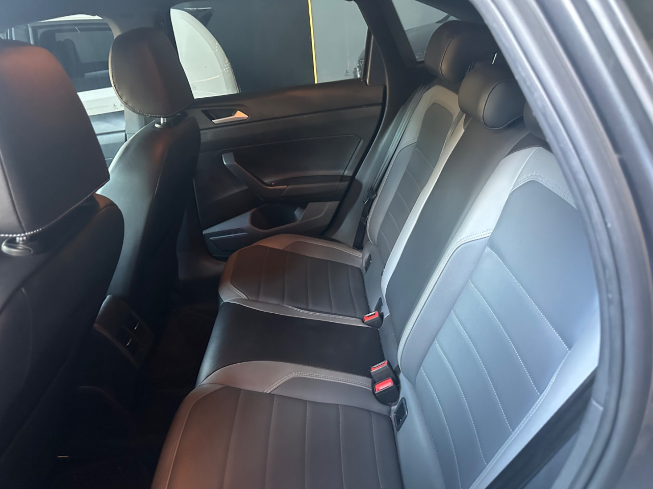 Nivus 1.0 4P FLEX 200 TSI HIGHLINE TURBO AUTOMÁTICO