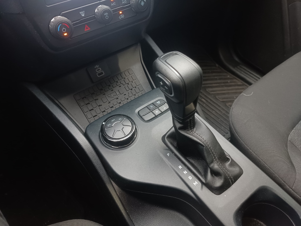 FORD Ranger 2.0 4P TURBO DIESEL XLS 4X4 CABINE DUPLA AUTOMÁTICO