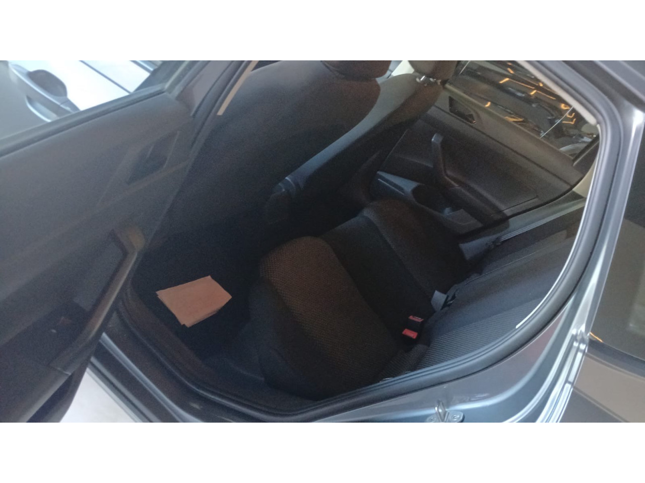 Polo Hatch 1.0 4P MPI