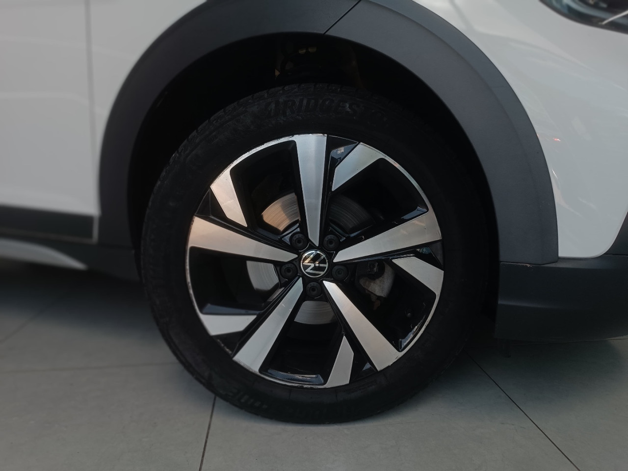 VOLKSWAGEN Nivus 1.0 4P FLEX 200 TSI HIGHLINE TURBO AUTOMÁTICO