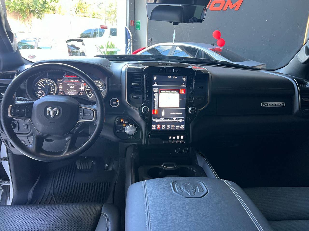 1500 5.7 V8 REBEL CABINE DUPLA 4X4 AUTOMÁTICO