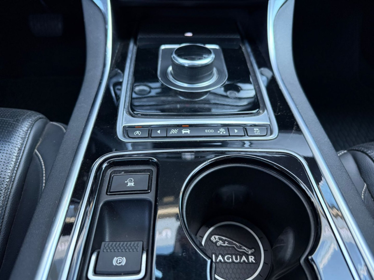 XE 2.0 16V 4P SI4 R-SPORT TURBO AUTOMÁTICO