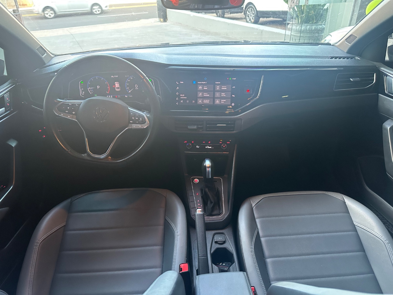 Nivus 1.0 4P FLEX 200 TSI HIGHLINE TURBO AUTOMÁTICO