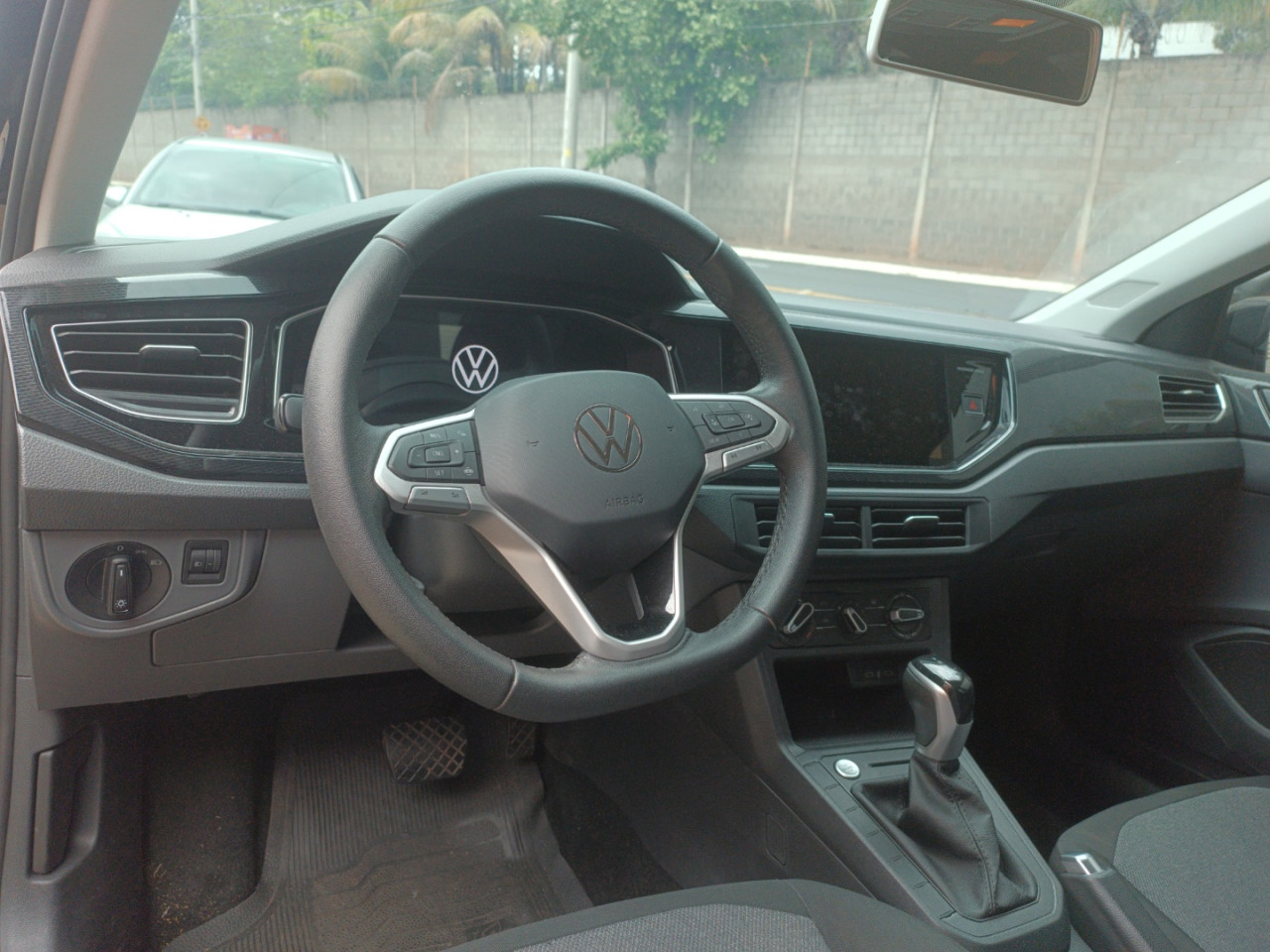 VOLKSWAGEN Polo Hatch 1.0 4P 170 TSI COMFORTLINE AUTOMÁTICO