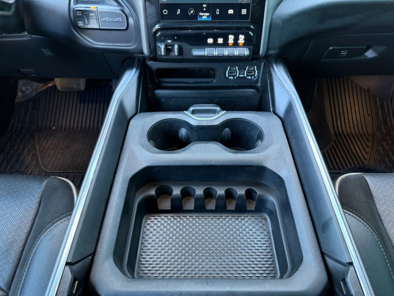 2500 6.7 I6 24V SLT CABINE DUPLA TURBO DIESEL LARAMIE 4X4 AUTOMÁTICO