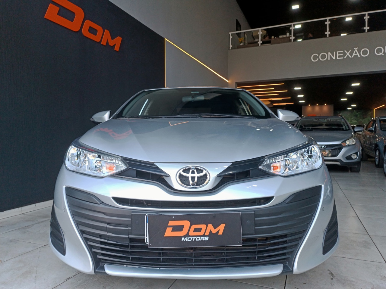 Yaris Sedan 1.5 16V 4P FLEX XL LIVE MULTIDRIVE AUTOMÁTICO CVT