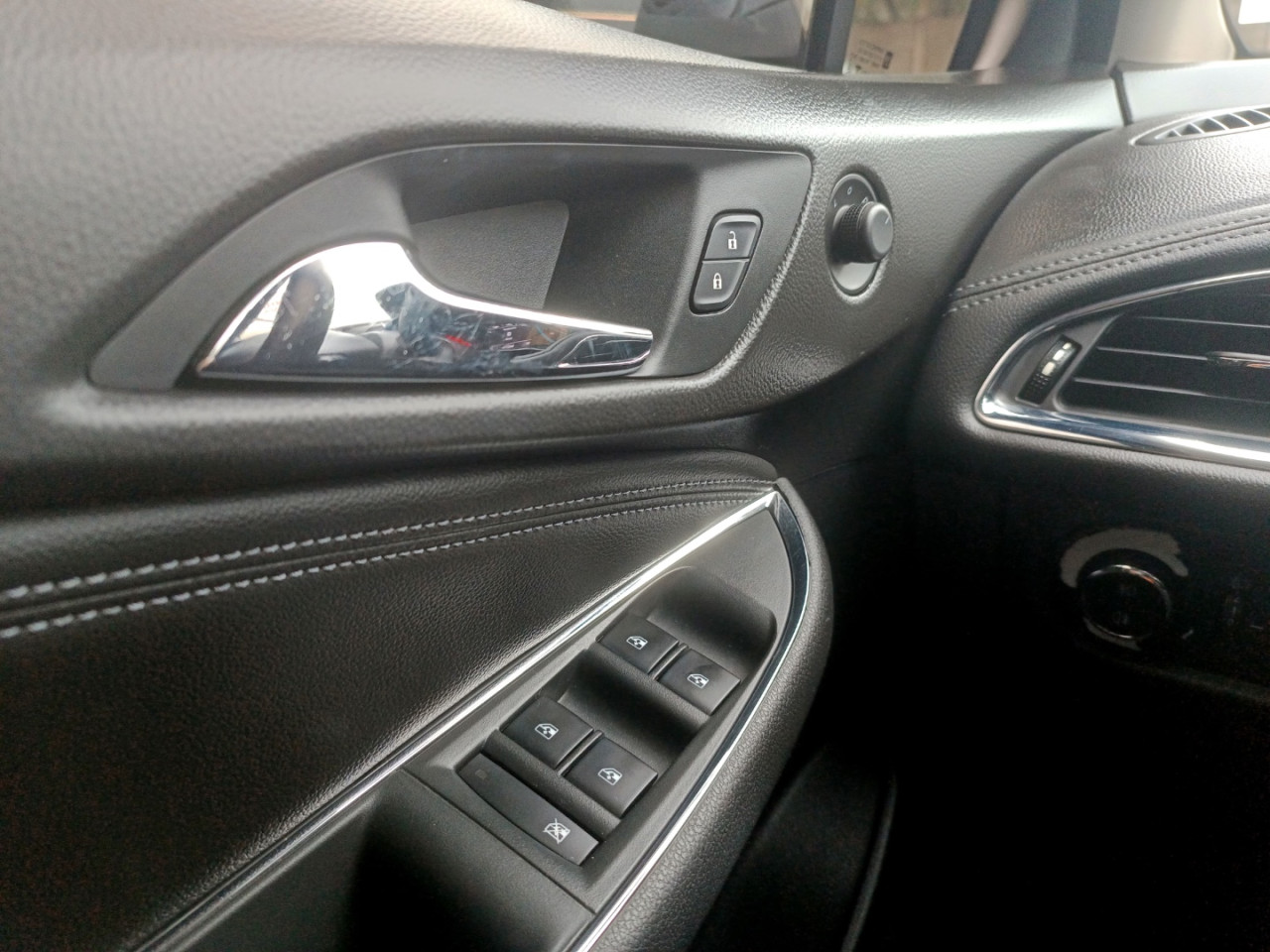 VOLKSWAGEN Polo Hatch 1.0 4P 170 TSI COMFORTLINE AUTOMÁTICO