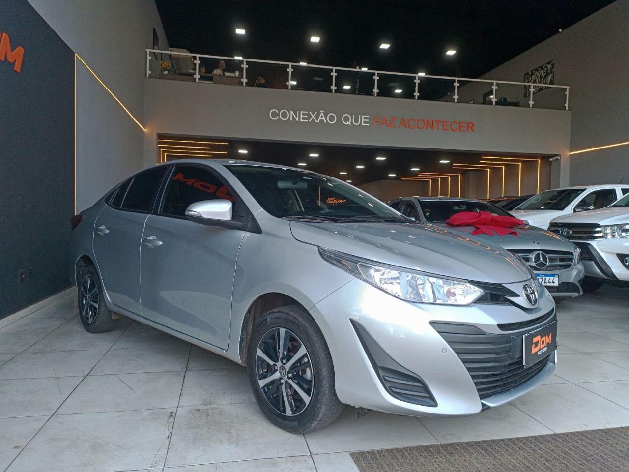 Yaris Sedan 1.5 16V 4P FLEX XL LIVE MULTIDRIVE AUTOMÁTICO CVT