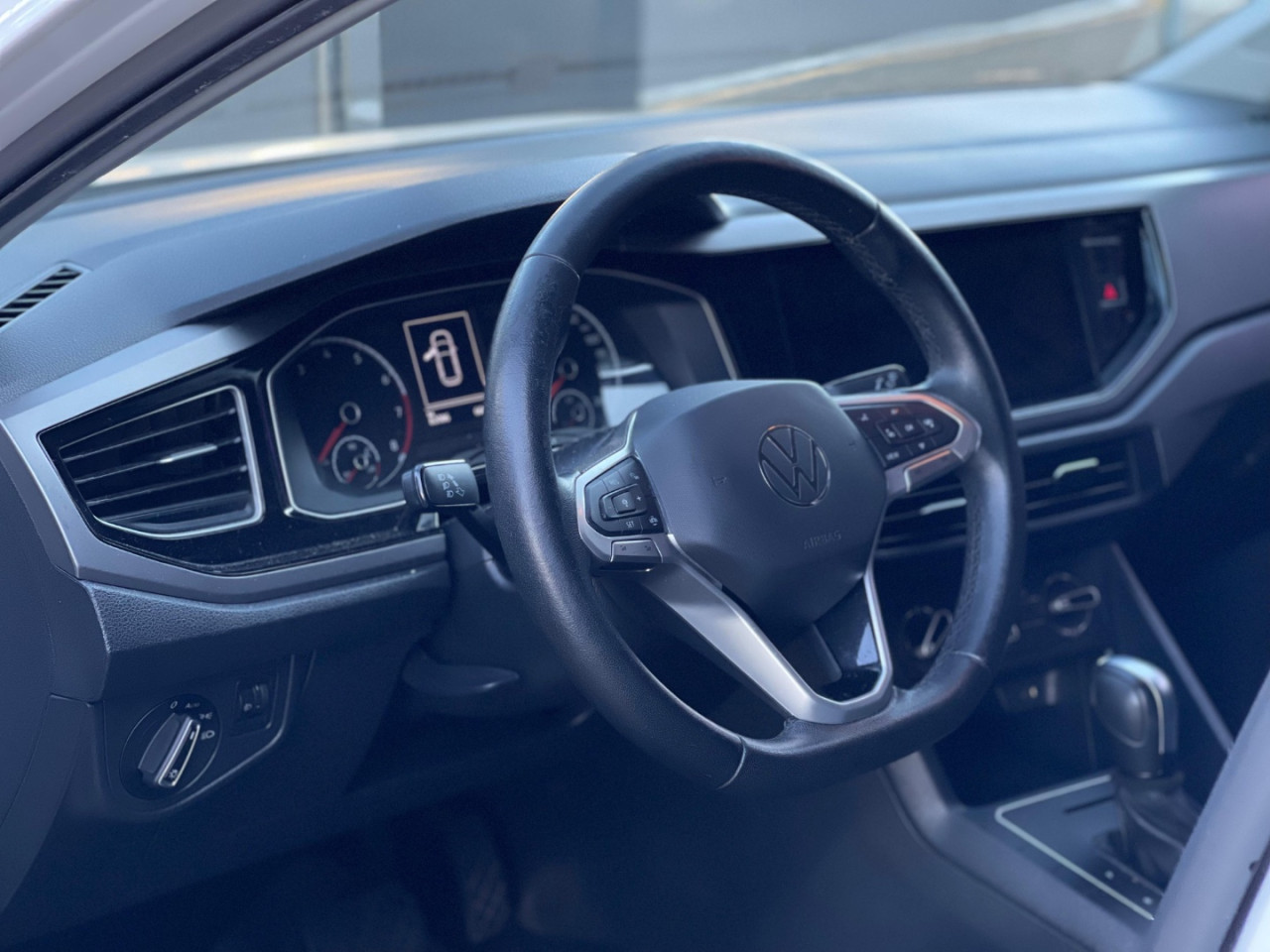 VOLKSWAGEN Nivus 1.0 4P FLEX 200 TSI COMFORTLINE TURBO AUTOMÁTICO