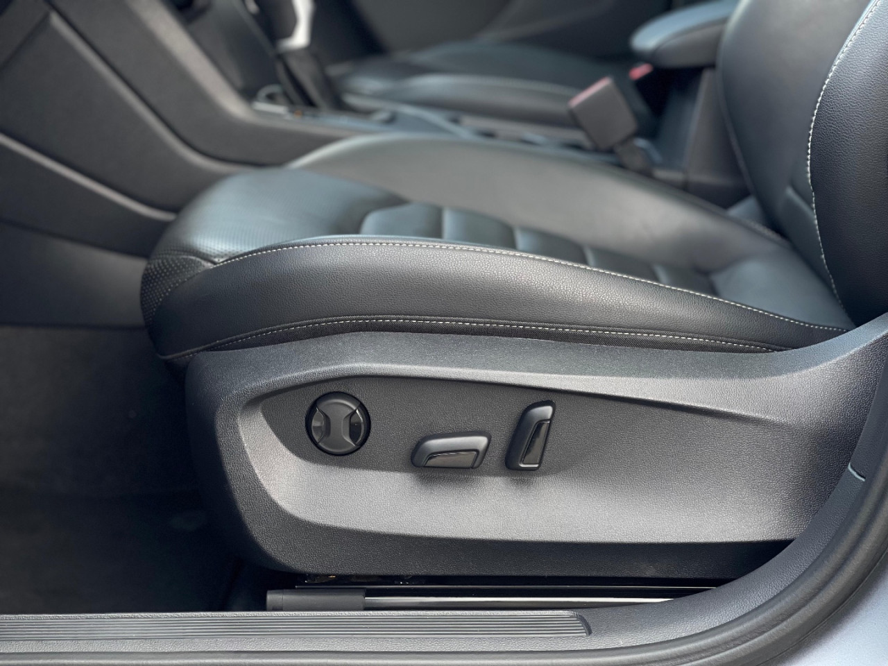 VOLKSWAGEN Taos 1.4 16V 4P FLEX 250 TSI COMFORTLINE AUTOMÁTICO