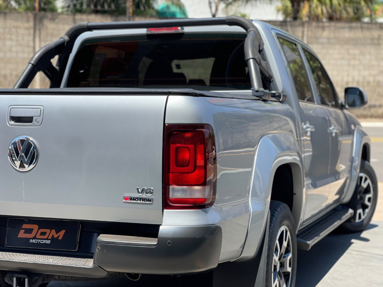 VOLKSWAGEN Amarok 3.0 V6 CABINE DUPLA COMFORT 4X4 TURBO INTERCOOLER AUTOMÁTICO
