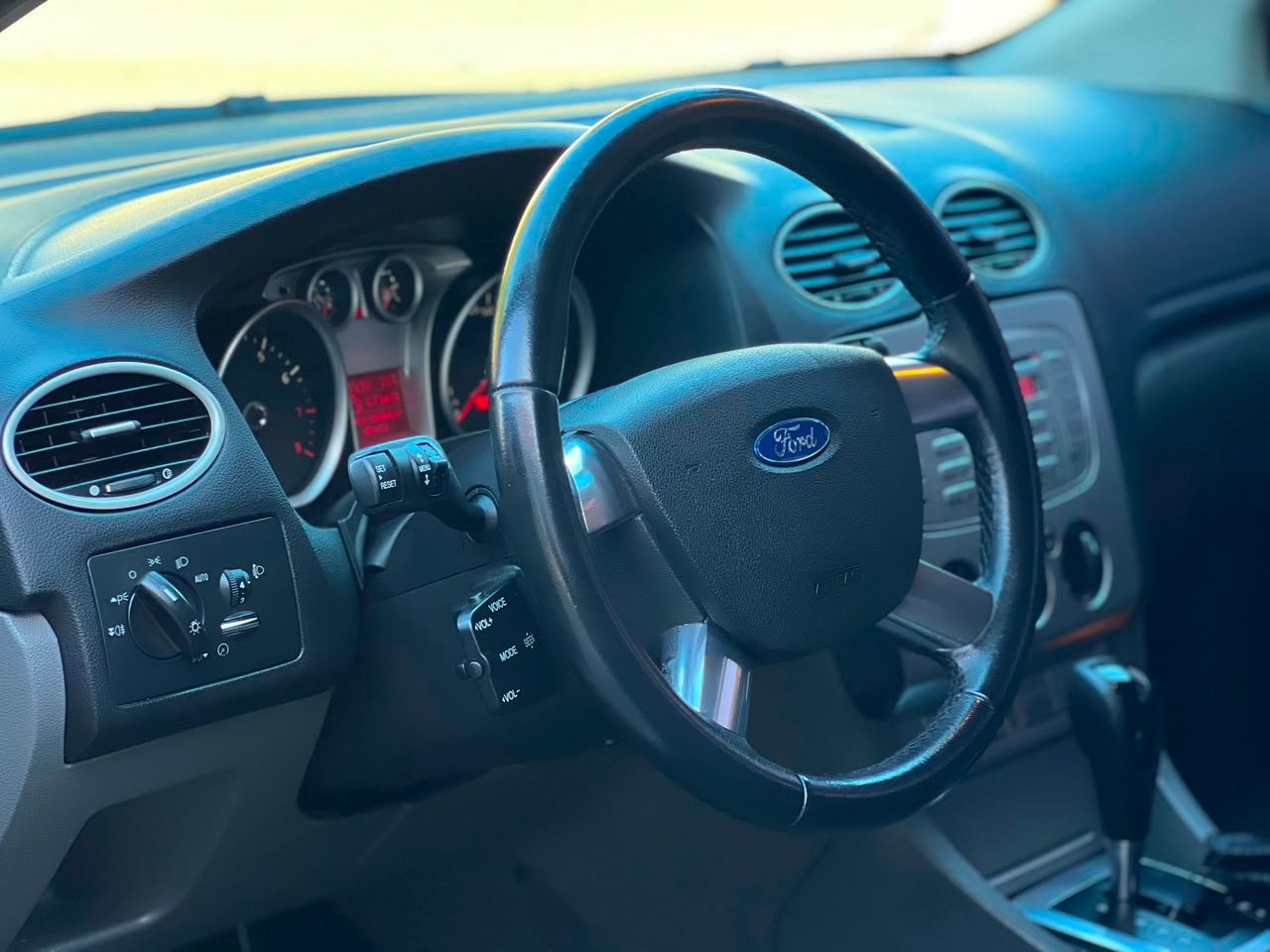 FORD Focus Hatch 2.0 16V 4P GLX FLEX AUTOMÁTICO