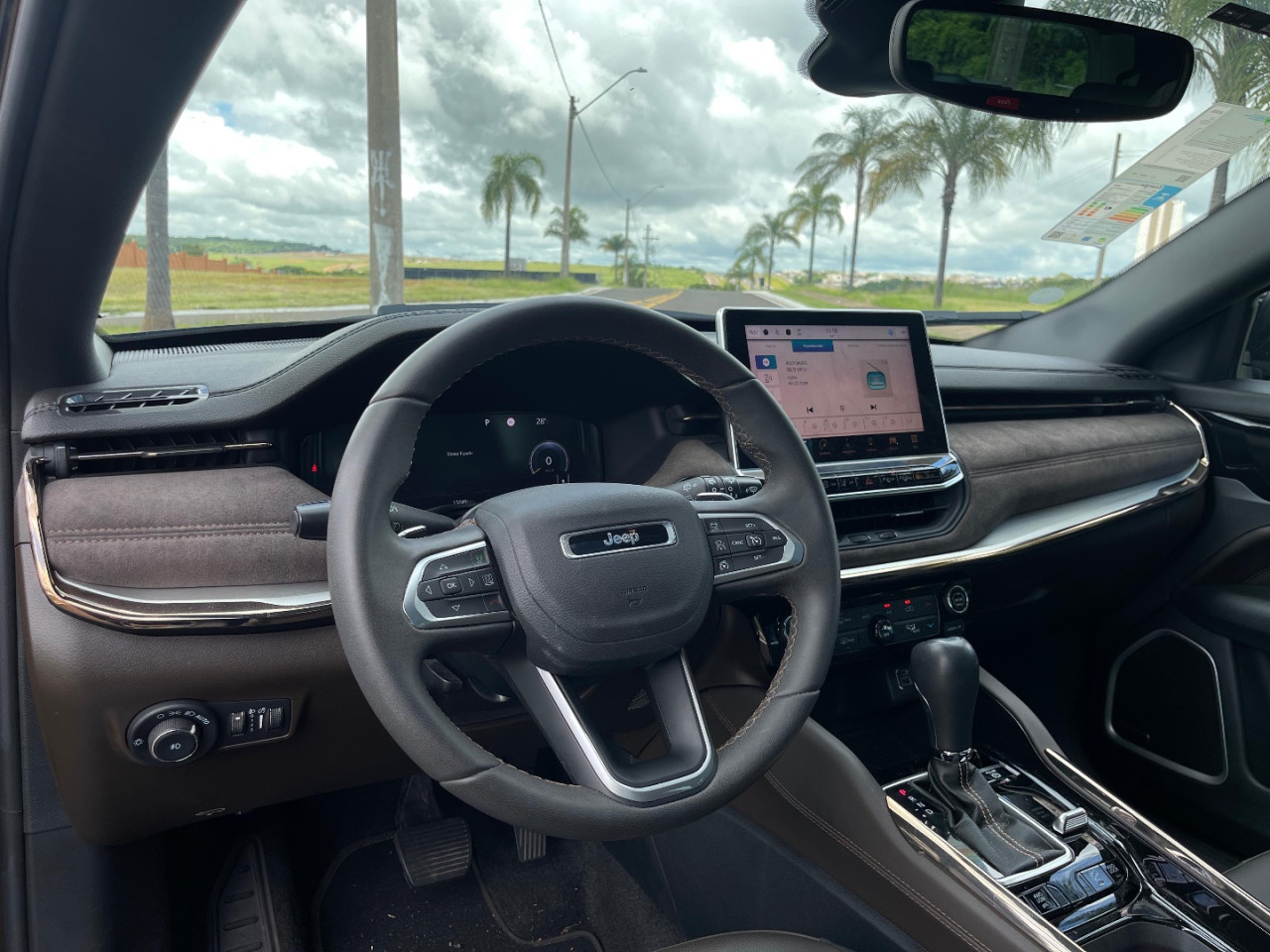 JEEP Commander 2.0 16V 4P TD380 OVERLAND TURBO DIESEL AUTOMÁTICO