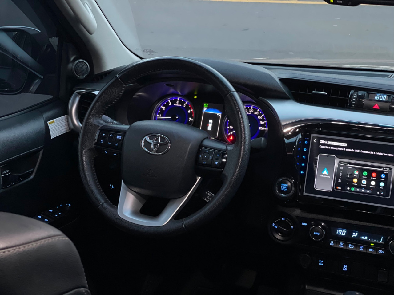 TOYOTA Hilux Caminhonete 2.7 16V 4P SRV FLEX 4X4  CABINE DUPLA AUTOMÁTICO
