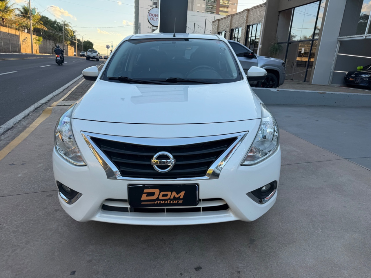 NISSAN Versa Sedan 1.6 16V 4P SL FLEX XTRONIC AUTOMÁTICO CVT