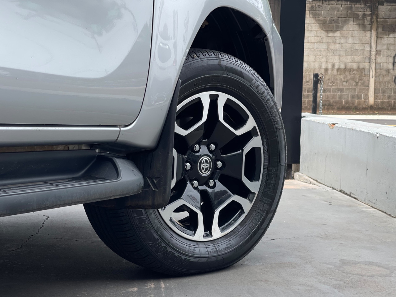 TOYOTA Hilux Caminhonete 2.8 16V 4P SRX DIESEL CABINE DUPLA