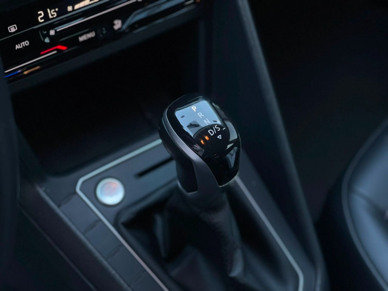 VOLKSWAGEN Virtus 1.0 4P 200 TSI FLEX COMFORTLINE AUTOMÁTICO