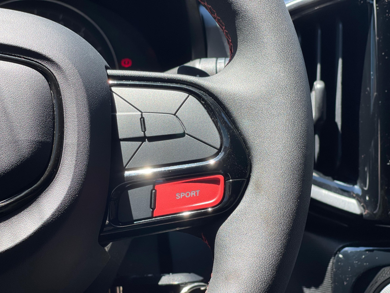 FIAT Strada 1.0 12V TURBO 200 FLEX ULTRA CABINE DUPLA AUTOMÁTICO CVT