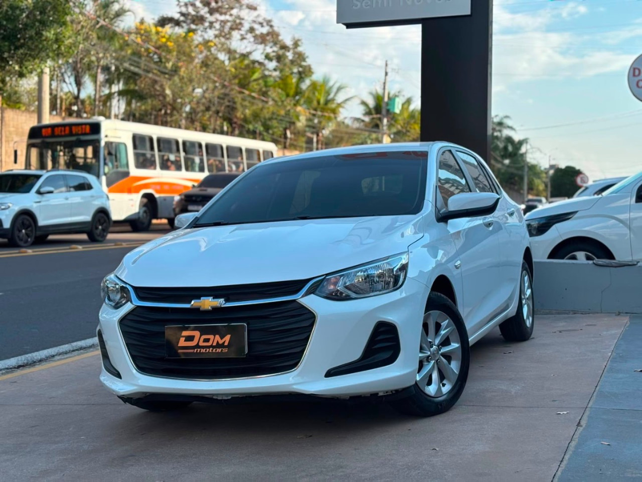 Onix Hatch 1.0 12V 4P FLEX LT