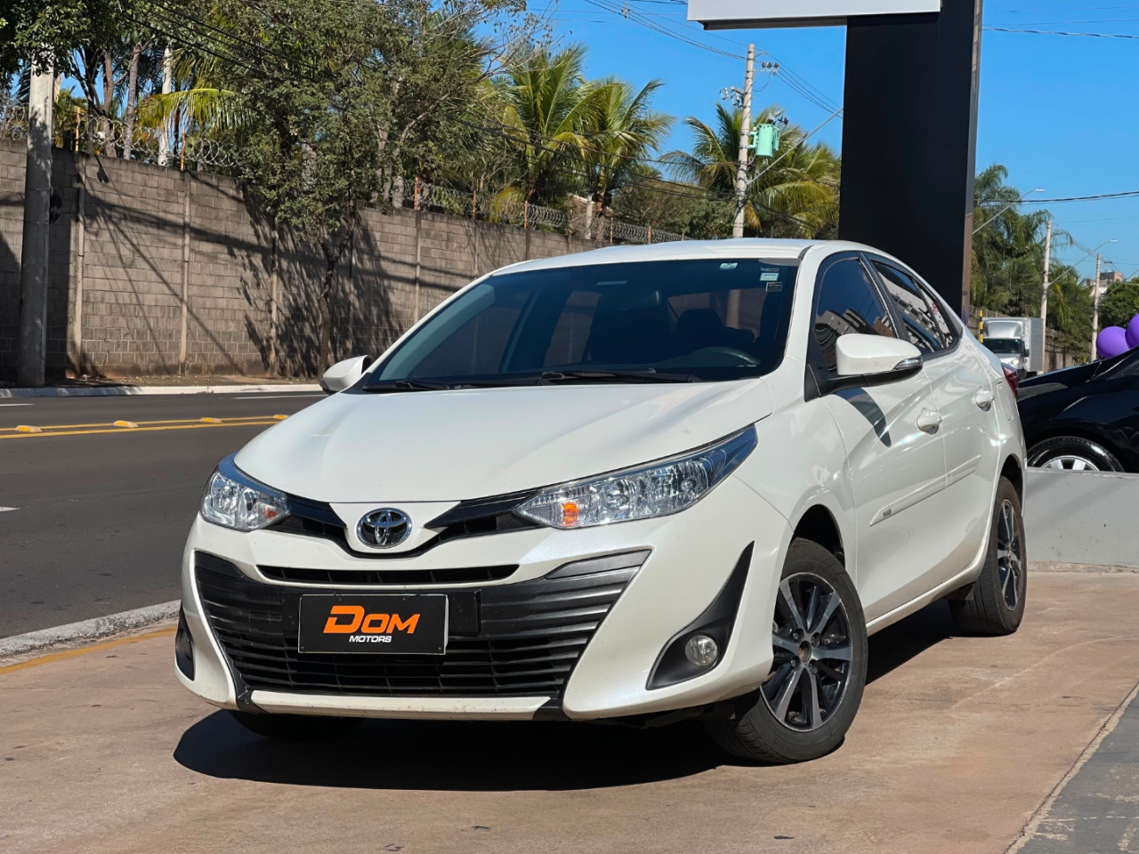 Yaris Sedan 1.5 16V 4P FLEX XL MULTIDRIVE AUTOMÁTICO CVT