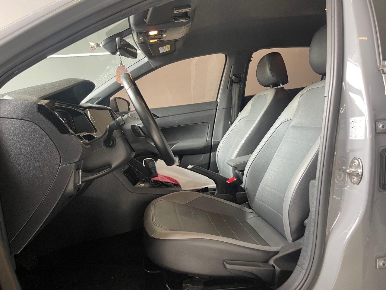 VOLKSWAGEN Nivus 1.0 4P FLEX 200 TSI HIGHLINE TURBO AUTOMÁTICO