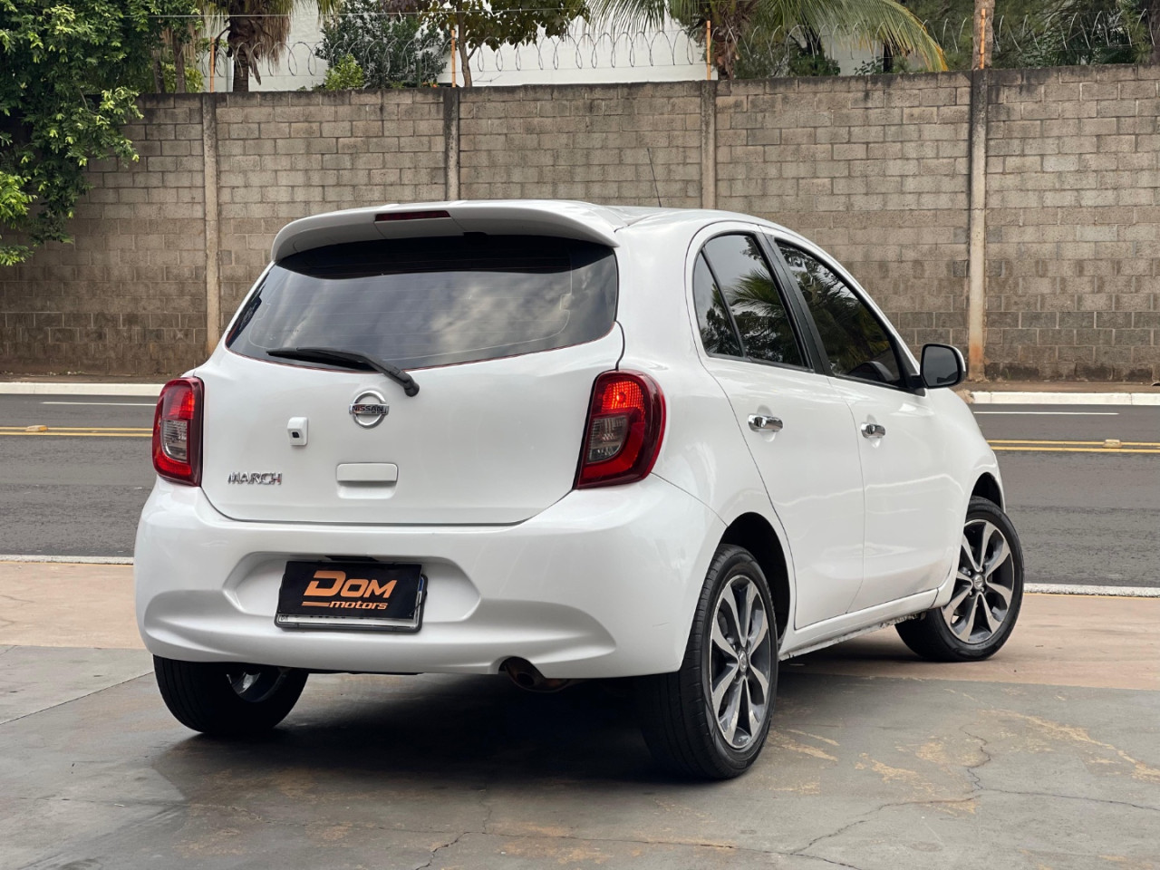 NISSAN March 1.6 16V 4P SL FLEX