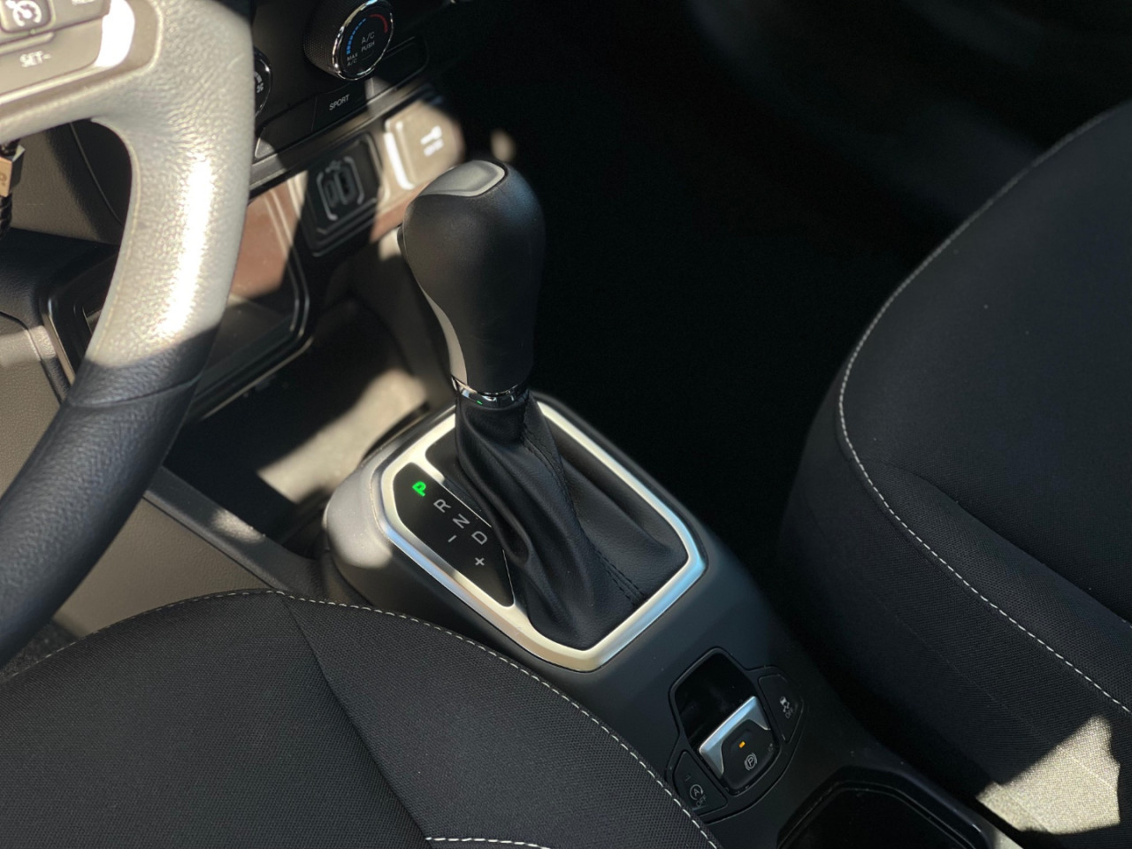 JEEP Renegade 1.3 16V 4P FLEX T270 TURBO AUTOMÁTICO