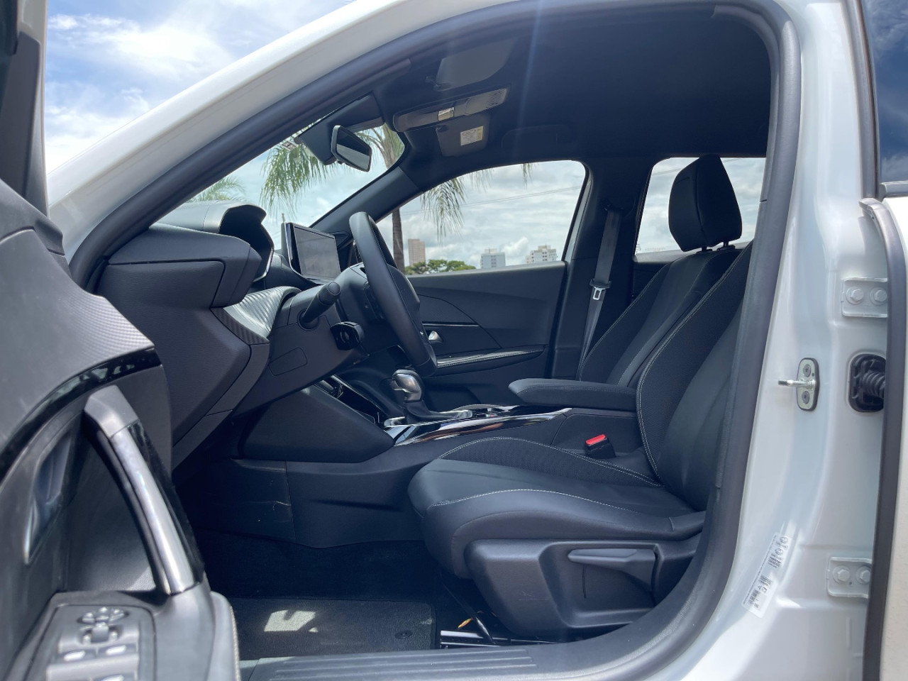 PEUGEOT 2008 1.0 12V 4P FLEX TURBO 200 ALLURE AUTOMÁTICO CVT