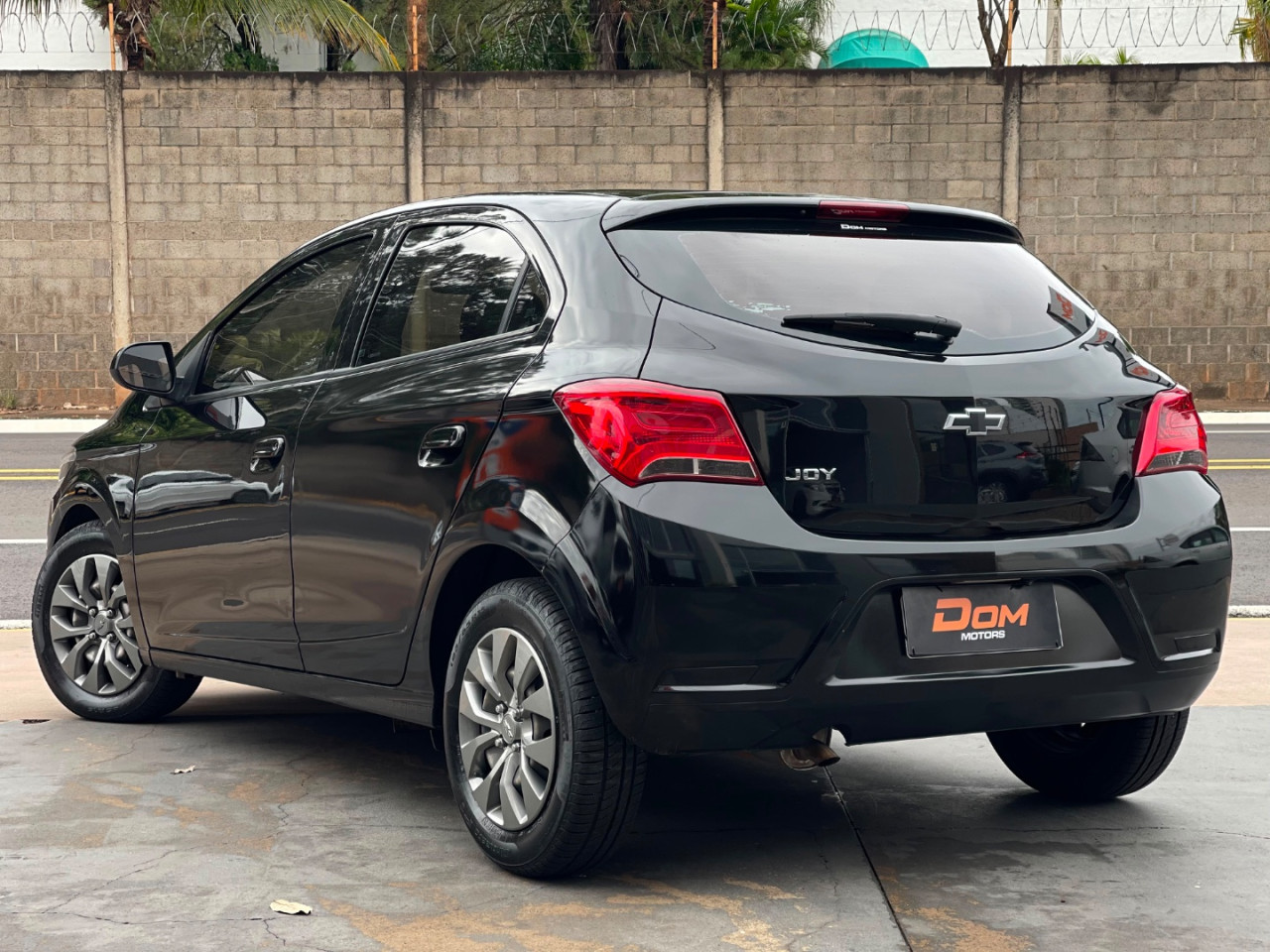 CHEVROLET Onix Hatch 1.0 4P FLEX JOY BLACK