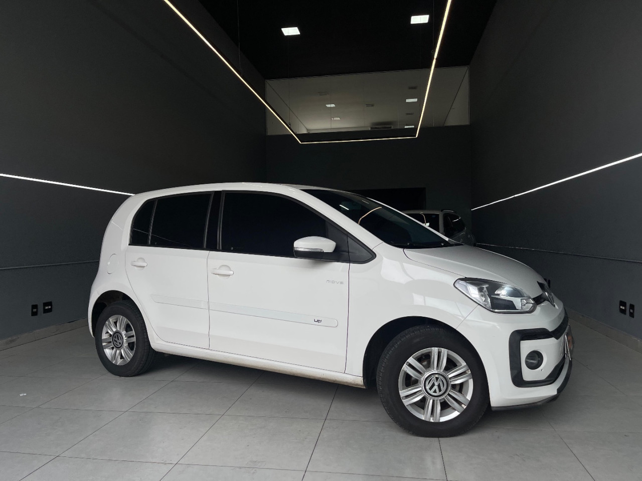 VOLKSWAGEN UP 1.0 12V 4P FLEX MOVE UP AUTOMATIZADO