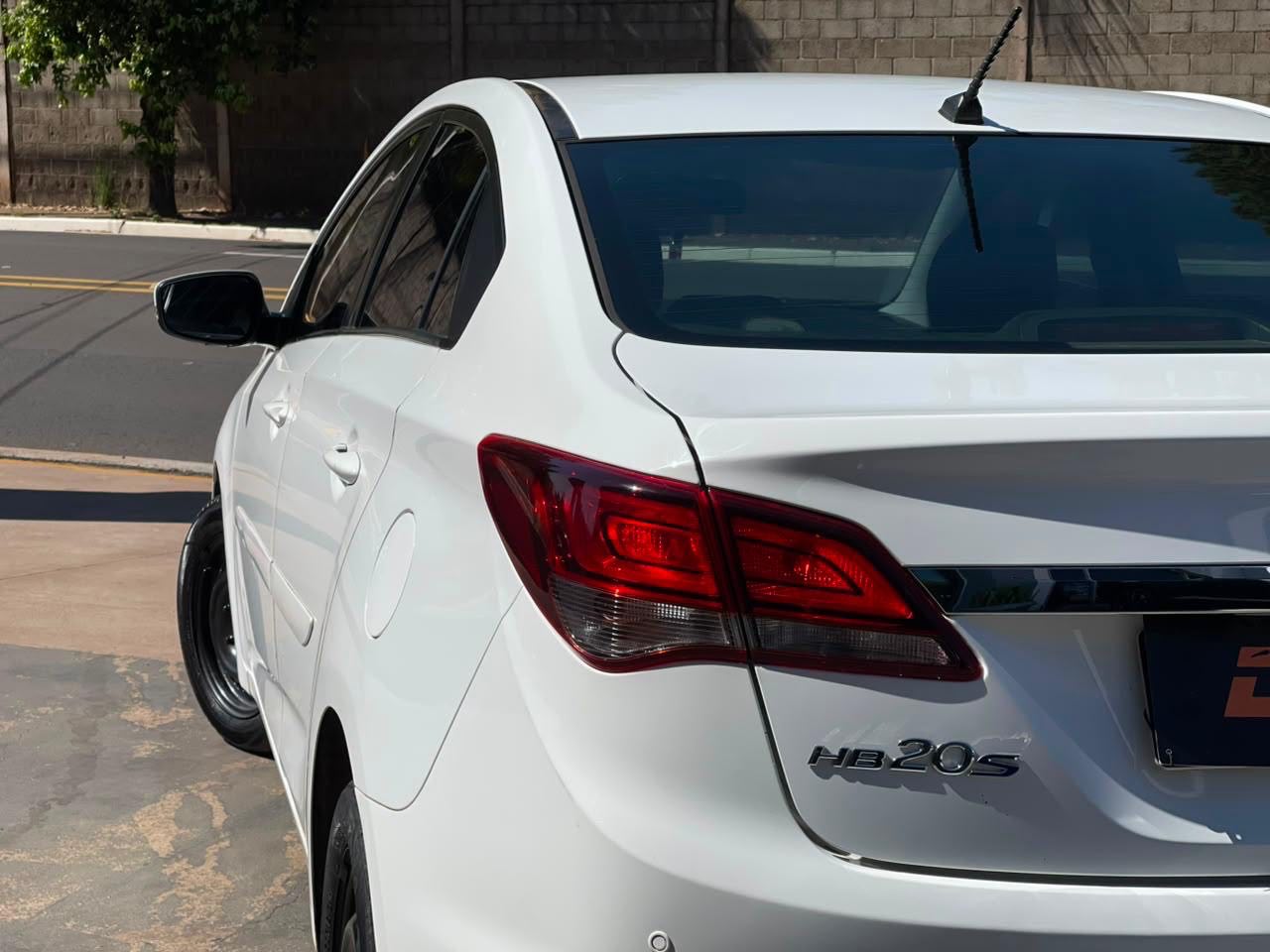 HYUNDAI HB 20 Sedan 1.0 12V 4P FLEX COMFORT PLUS