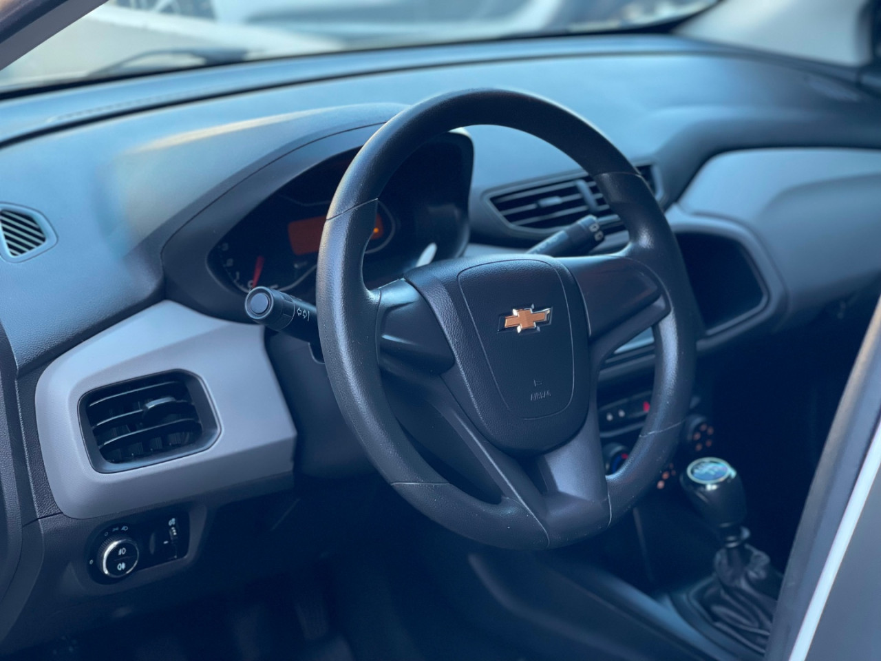 CHEVROLET Onix Hatch 1.0 4P FLEX JOY