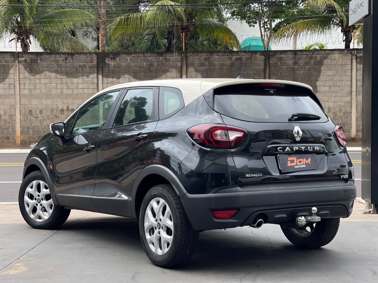 RENAULT Captur 1.6 16V 4P FLEX SCE LIFE X-TRONIC CVT