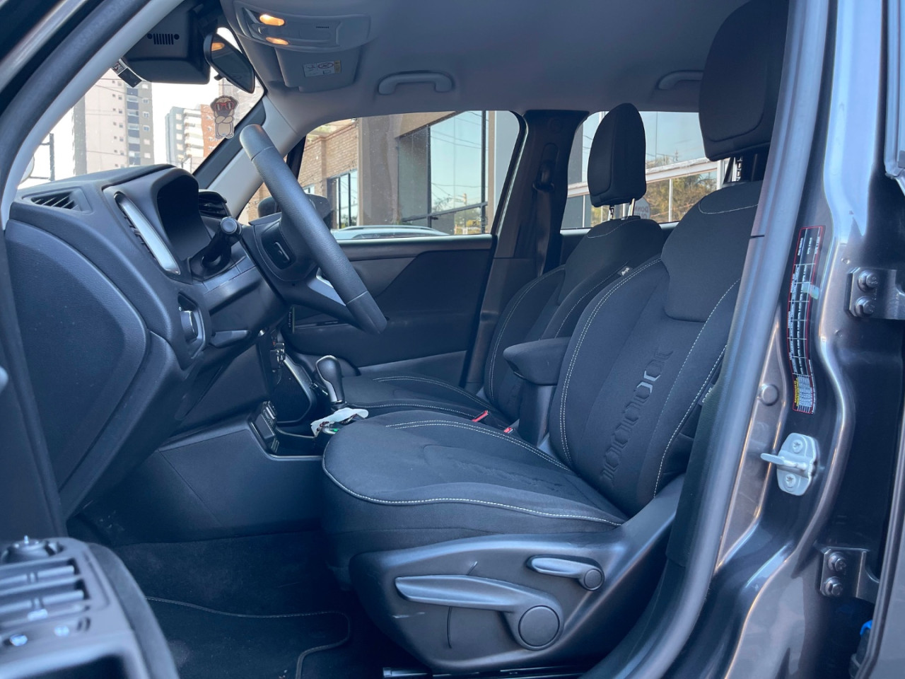 JEEP Renegade 1.3 16V 4P FLEX T270 SPORT TURBO AUTOMÁTICO