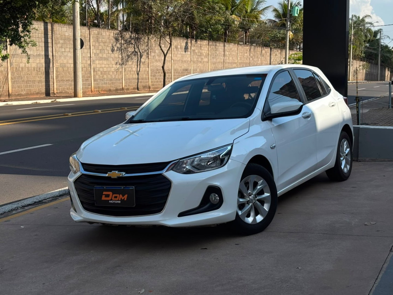 Onix Hatch 1.0 4P FLEX LTZ TURBO AUTOMÁTICO