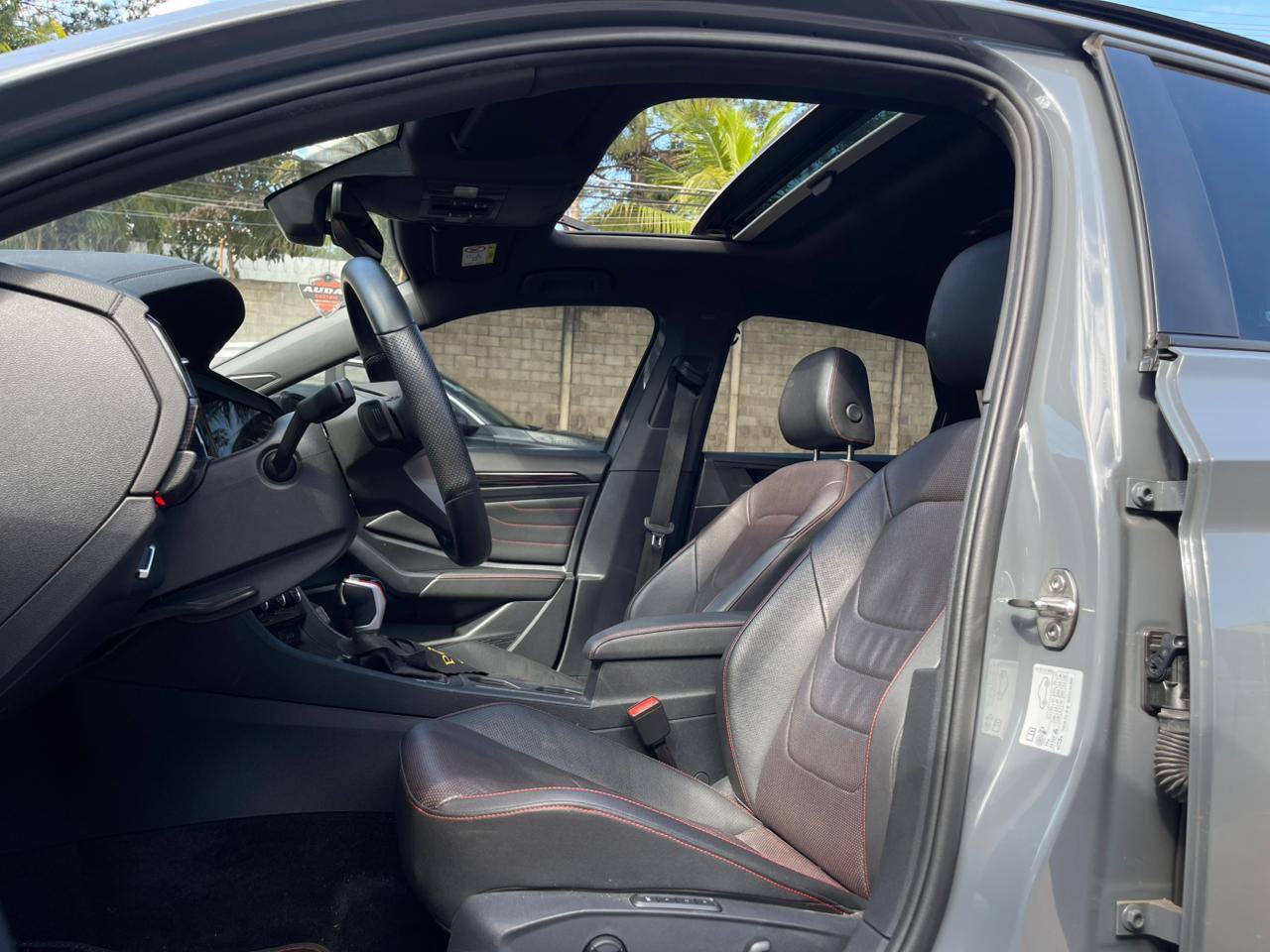 VOLKSWAGEN Jetta 2.0 4P 350 TSI GLI AUTOMÁTICO DSG