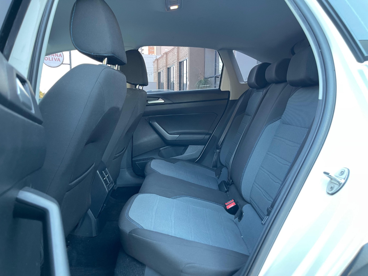 VOLKSWAGEN Nivus 1.0 4P FLEX 200 TSI COMFORTLINE TURBO AUTOMÁTICO