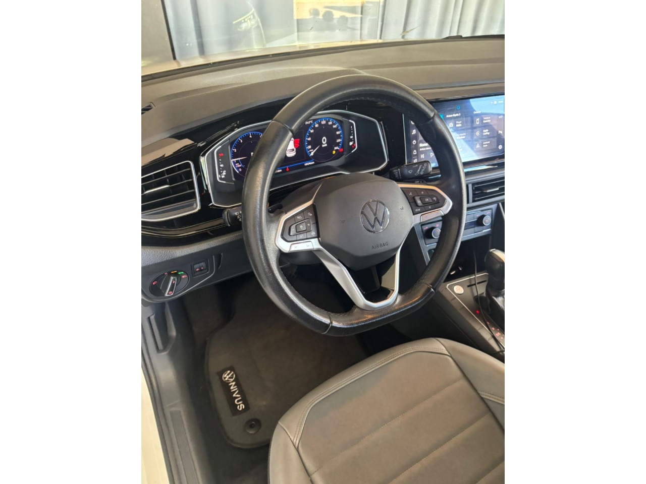 VOLKSWAGEN Nivus 1.0 4P FLEX 200 TSI HIGHLINE TURBO AUTOMÁTICO