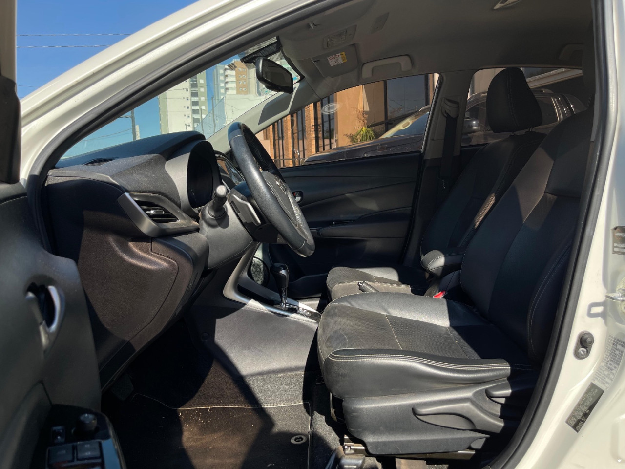 TOYOTA Yaris Sedan 1.5 16V 4P FLEX XS CONNECT MULTIDRIVE AUTOMÁTICO CVT