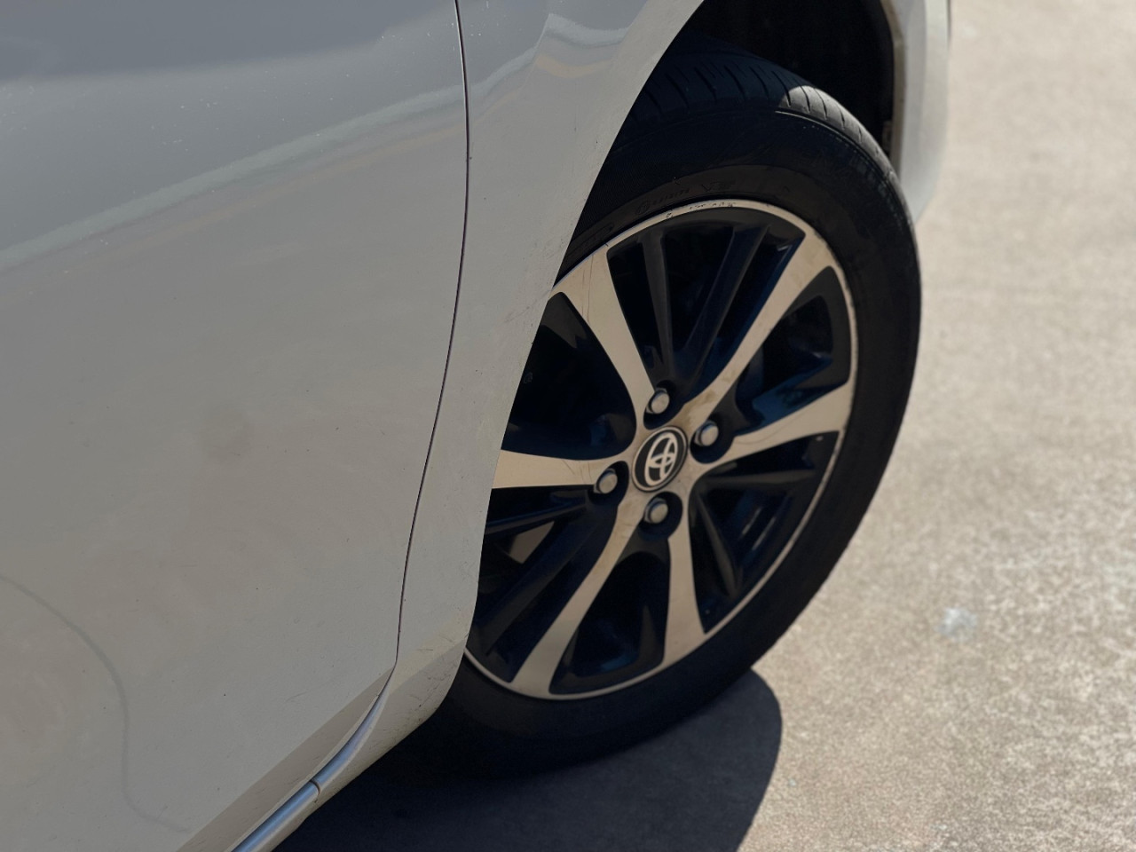 TOYOTA Yaris Sedan 1.5 16V 4P FLEX XS CONNECT MULTIDRIVE AUTOMÁTICO CVT