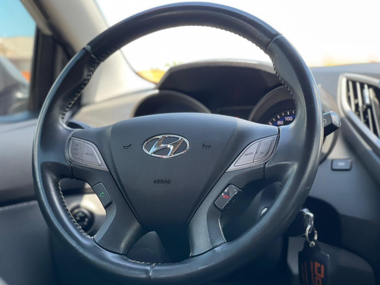 HYUNDAI HB 20 Hatch X 1.6 16V 4P STYLE FLEX AUTOMÁTICO