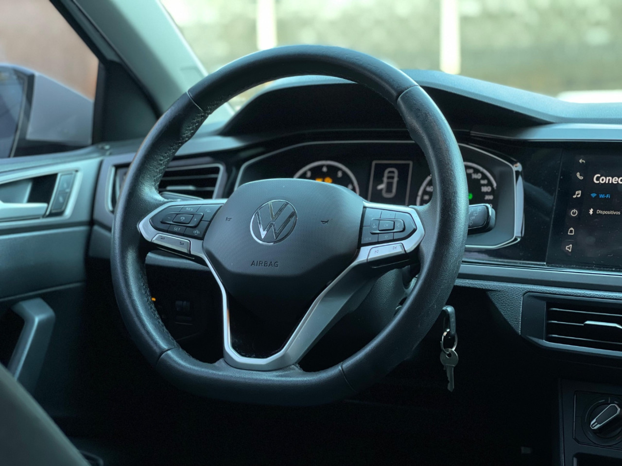 VOLKSWAGEN Nivus 1.0 4P FLEX 200 TSI COMFORTLINE TURBO AUTOMÁTICO