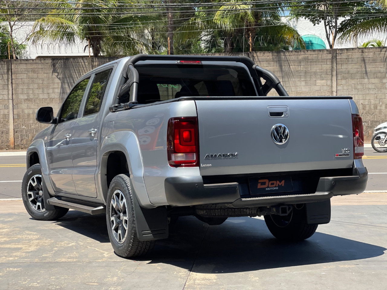 VOLKSWAGEN Amarok 3.0 V6 CABINE DUPLA COMFORT 4X4 TURBO INTERCOOLER AUTOMÁTICO
