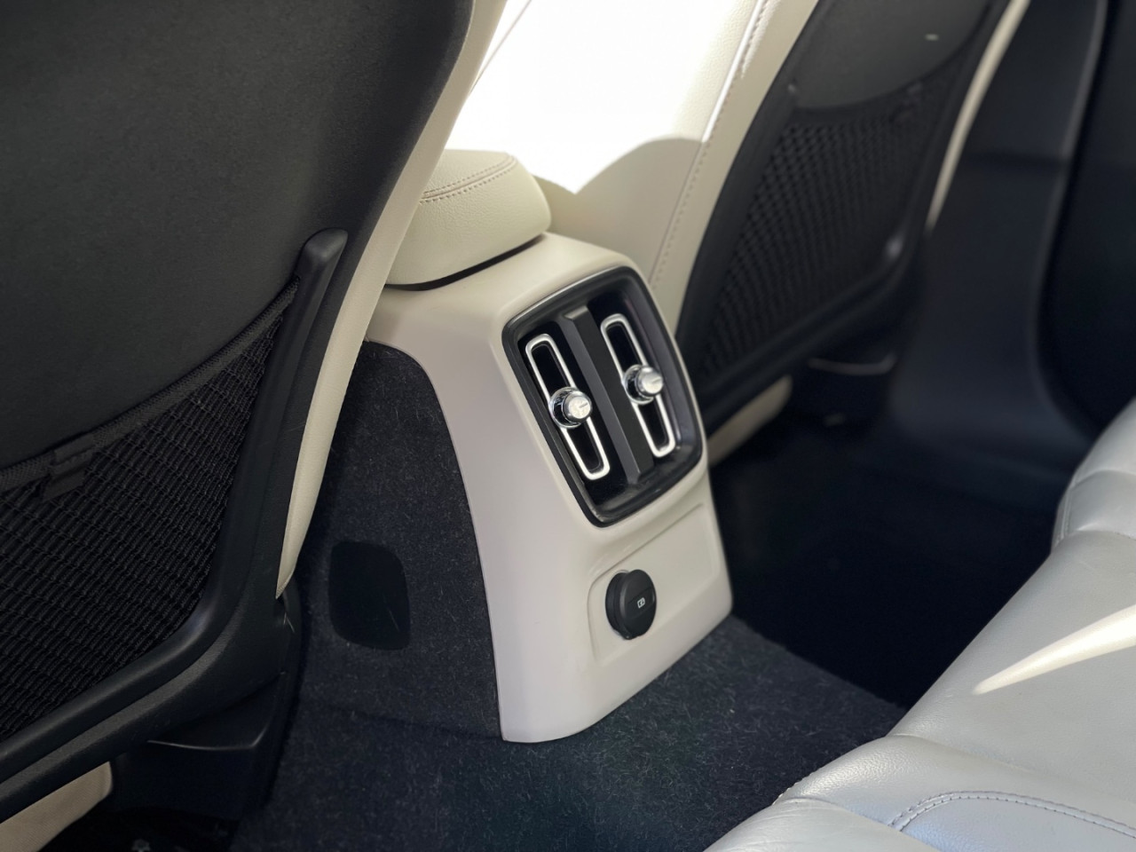 VOLVO XC40 1.5 16V 4P T5 RECHARGE HÍBRIDO INSCRIPTION GEARTRONIC AUTOMÁTICO