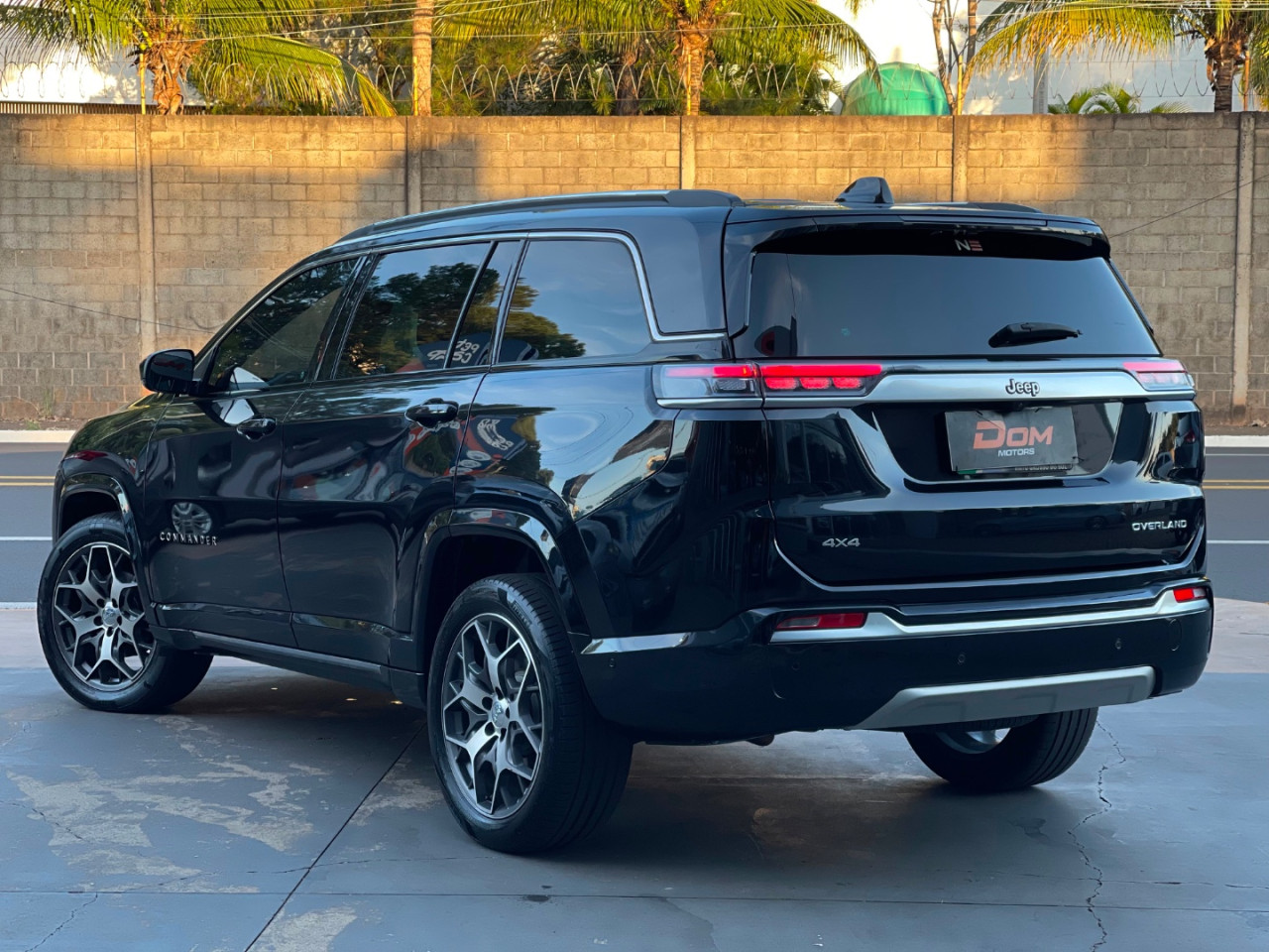 JEEP Commander 2.0 16V 4P TD380 OVERLAND 4X4 TURBO DIESEL AUTOMÁTICO AT9