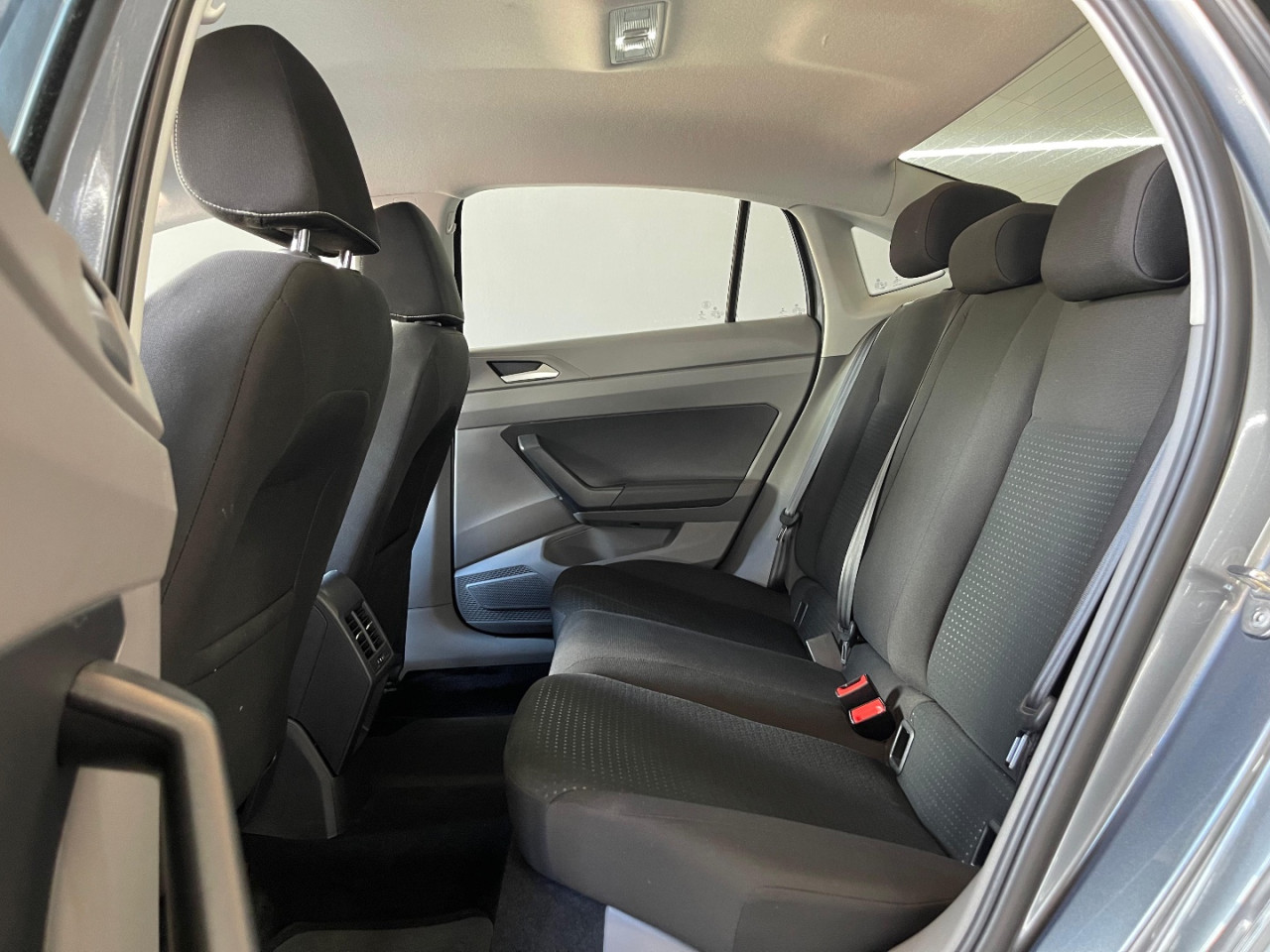 VOLKSWAGEN Virtus 1.0 4P 200 TSI FLEX COMFORTLINE AUTOMÁTICO