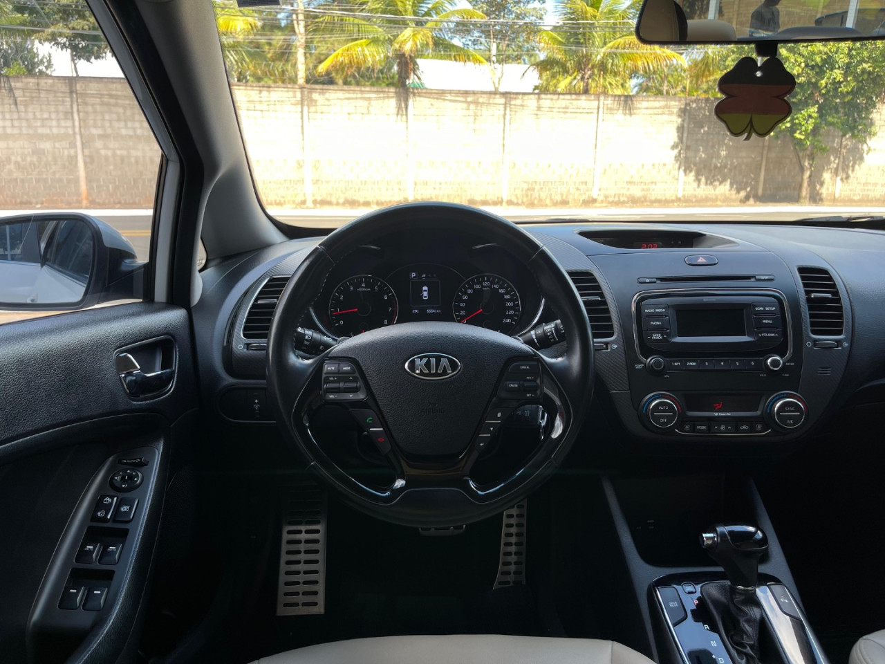 KIA Cerato Sedan 1.6 16V 4P SX AUTOMÁTICO